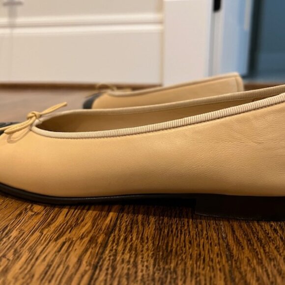 Chanel Lambskin Ballet Flats - Beige and Black 39 - Picture 3 of 7